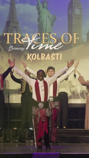 The stage came alive as Moldovan and Kenyan dancers performed the traditional Turkish “Kolbastı” 🇲🇩🇰🇪 alongside the Nevbahar Group.